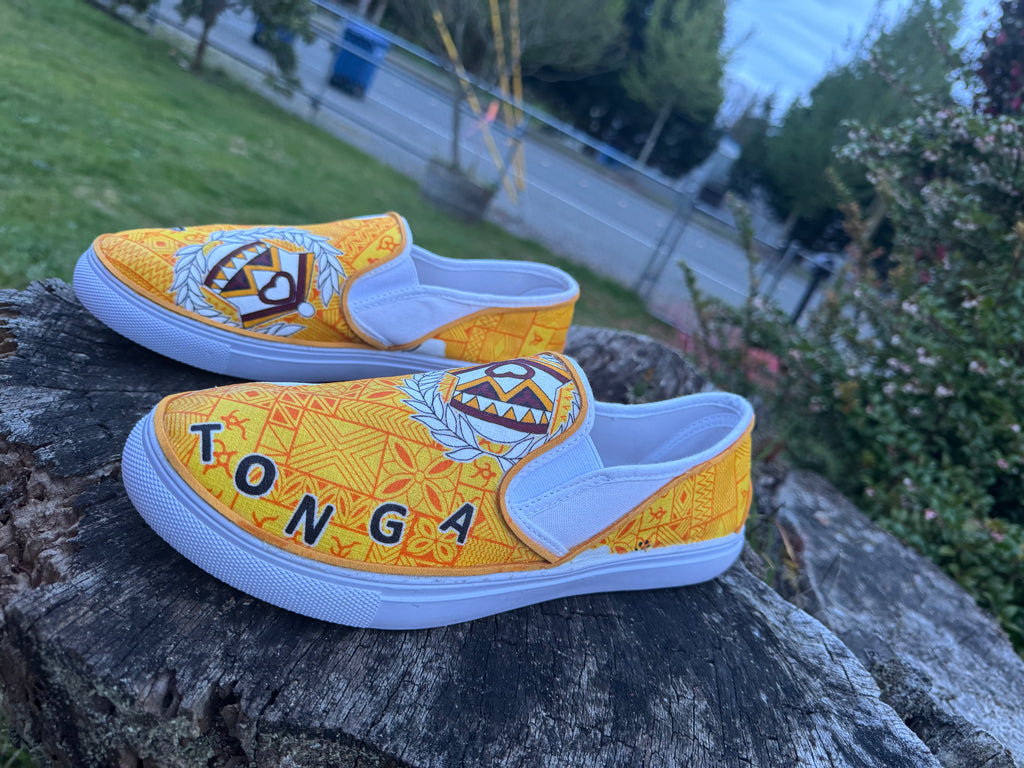Slip-On Yellow Tonga Tribal #50 Size 8.5M/10W 💗